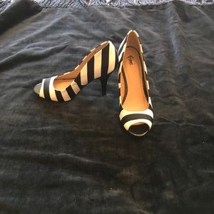 Doing women’s shoes